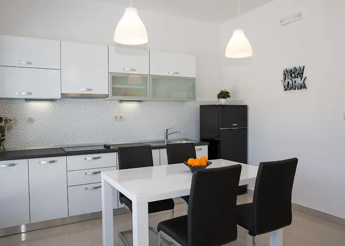Apartments And Room Adriatic Blue